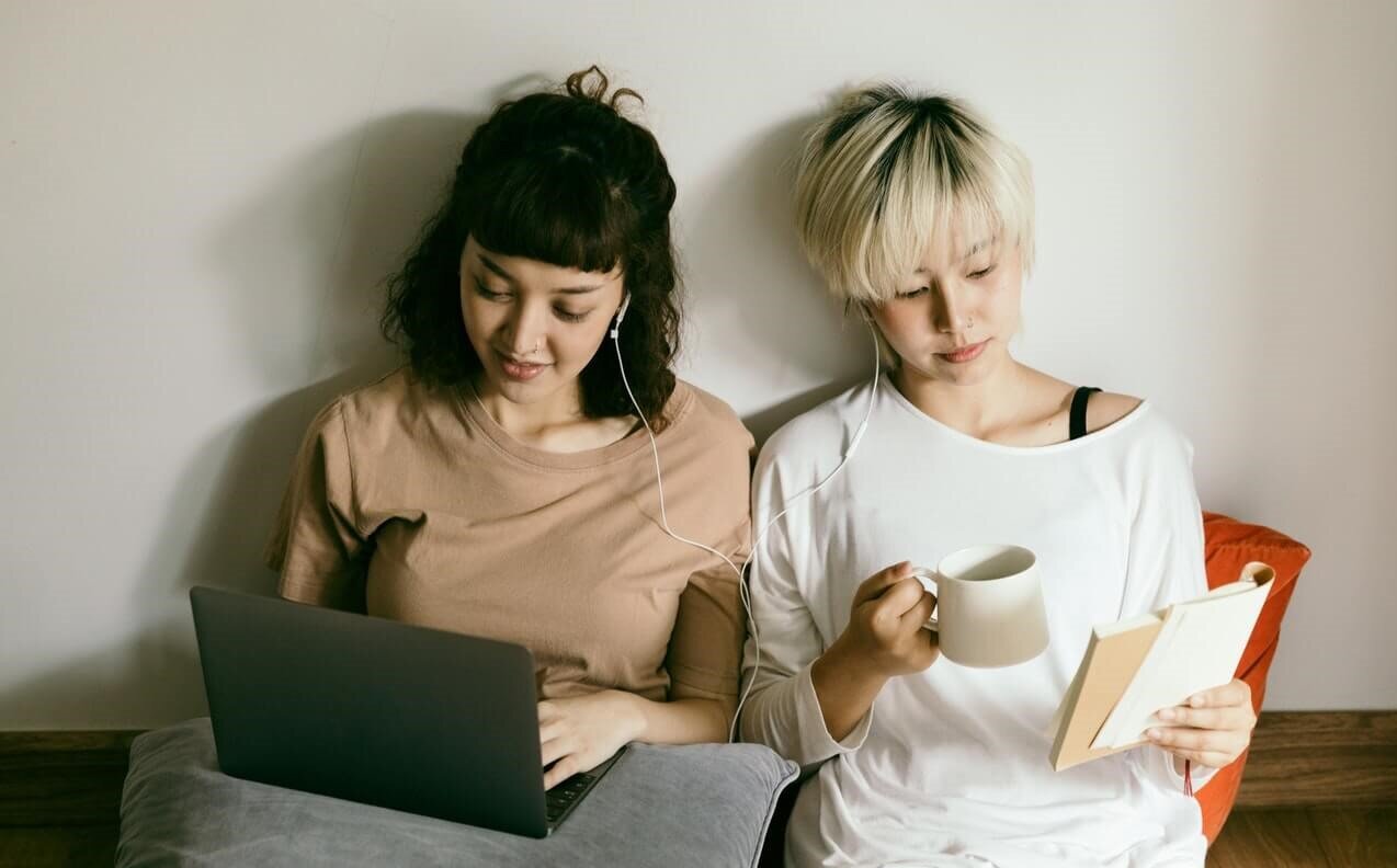 Online MBA vs Traditional MBA: Advantages & Disadvantages of Each 7 is online mba or traditional mba right for you