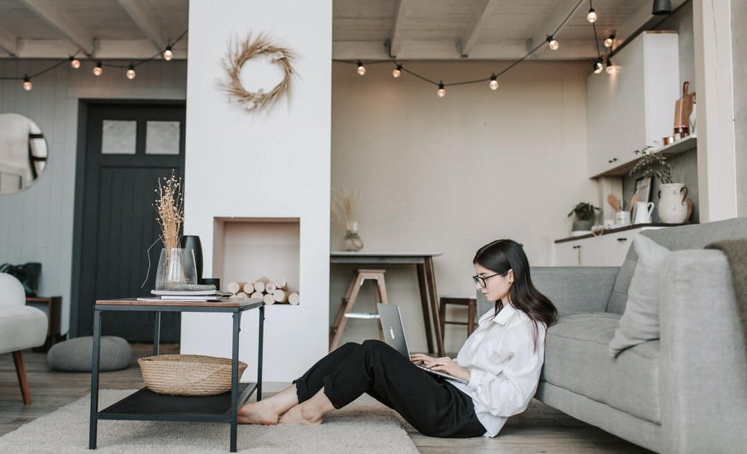 Online MBA vs Traditional MBA: Advantages & Disadvantages of Each 5 online mba