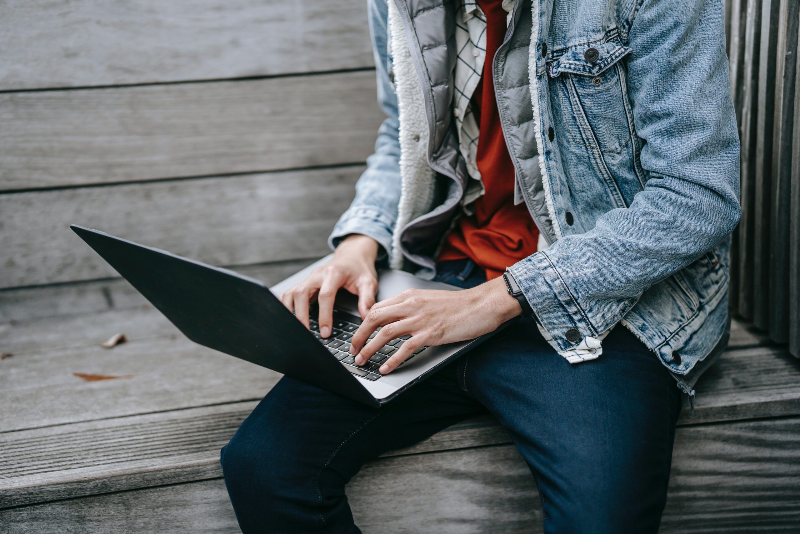 9 Best Entry-Level IT Salaries for 2025! 7 it jobs salary scaled
