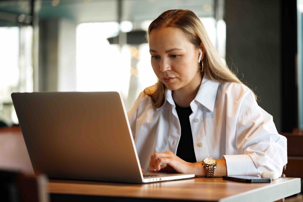 How to Write an Internship Resume: Guide 6 education