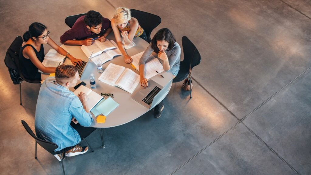 can part time student work full time in uk