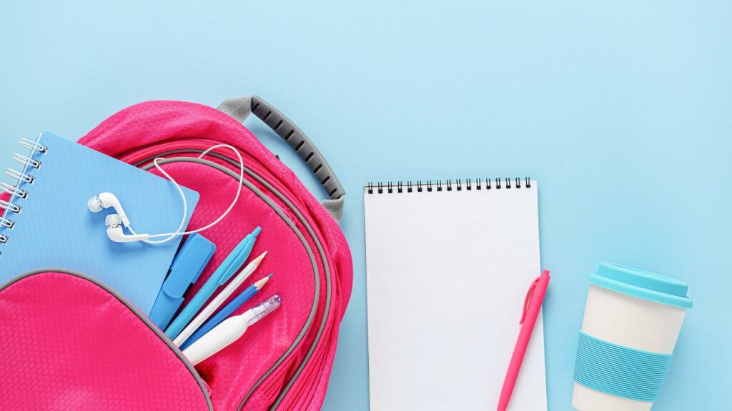 How to Stay Organized in College 11 organize-your-backpack