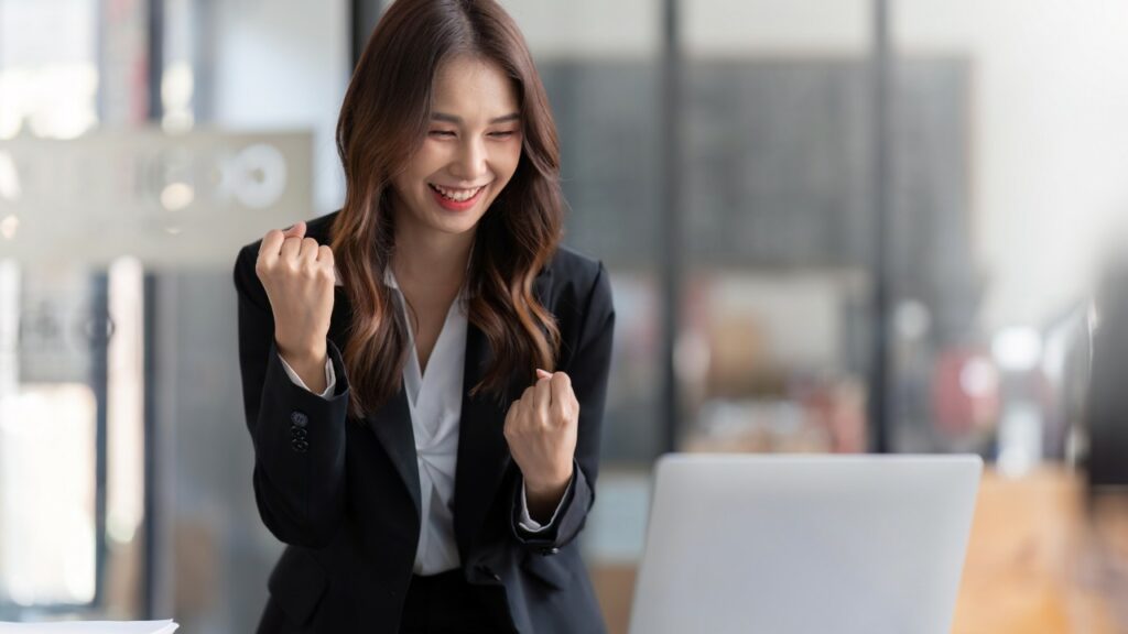 13 Benefits of Going to College 7 career-advancement