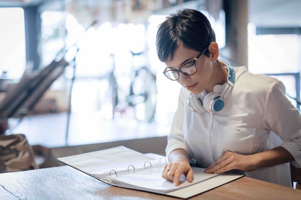 Master’s vs. Ph.D.: What’s the Difference? 6 content-and-coursework