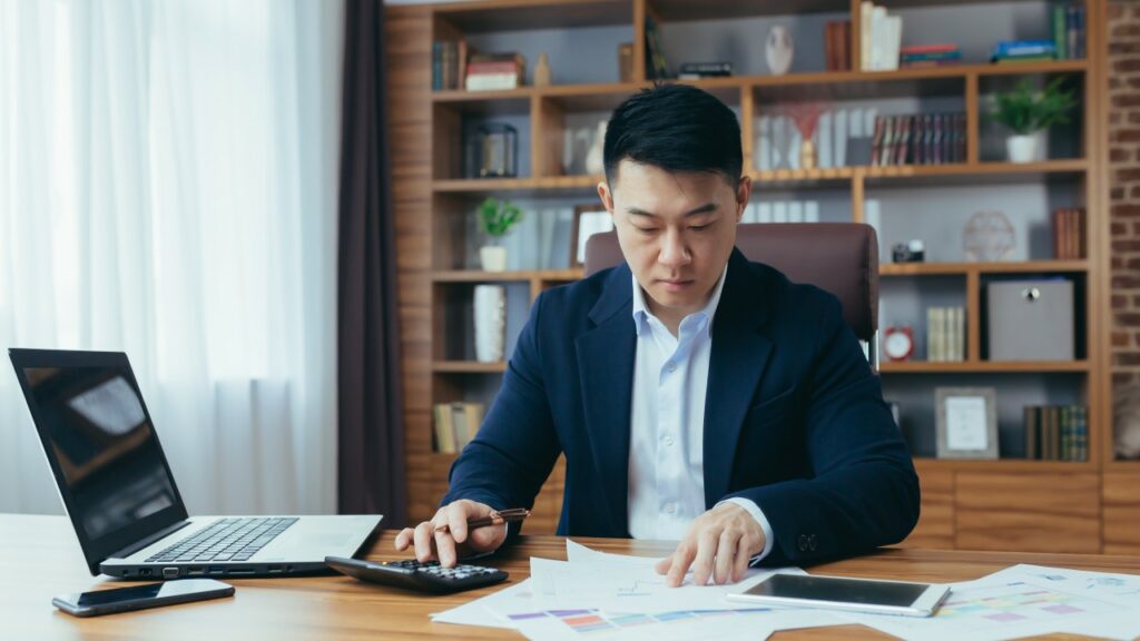 What Does an Auditor Do? 7 external-auditor