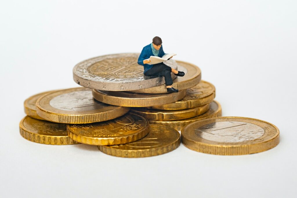 What Is an Associate Degree? Types, Features, and Career Paths 6 financial-aid