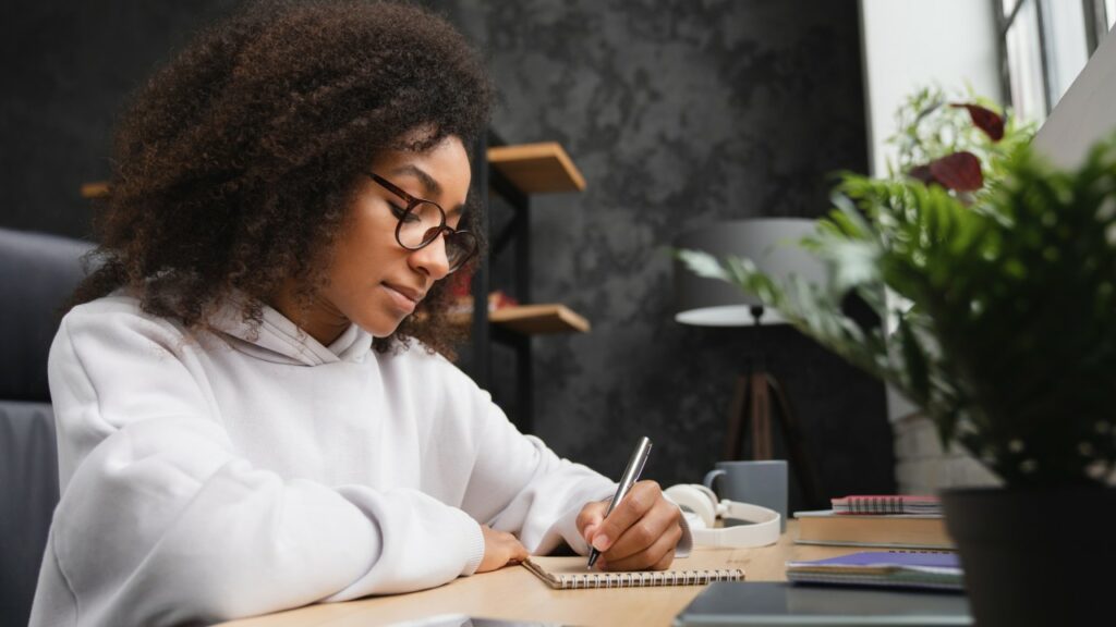 How To Find the Right Career for Me 6 make-a-list-of-careers-that-interest-you