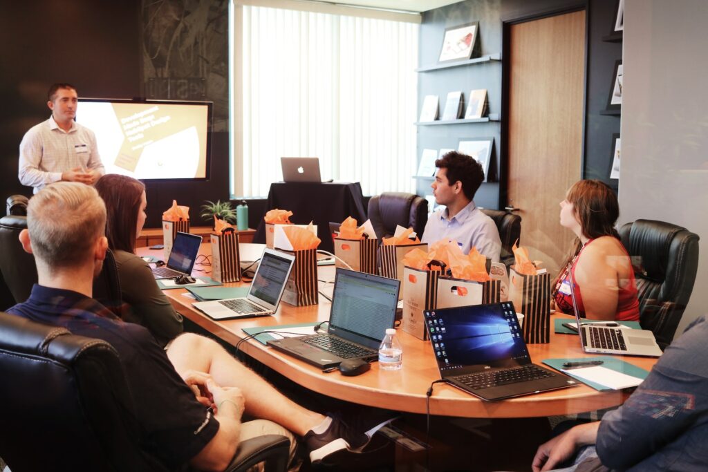 Is Human Resources a Good Career? Find Out if It’s for You 4 work-with-people