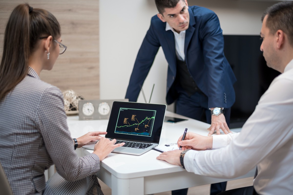 7 Best Economics Careers Responsibilities Salary BAU
